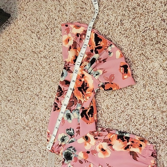 One step up two piece formal shorts and top. - Picture 5 of 6